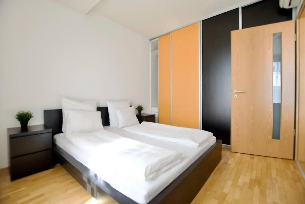 Standard Apartment By Hi5 - Kazinczy Street Budapeszt
